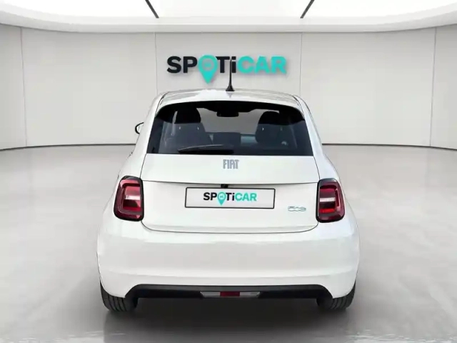 Fiat 500 e 118ch icône plus — photo 4