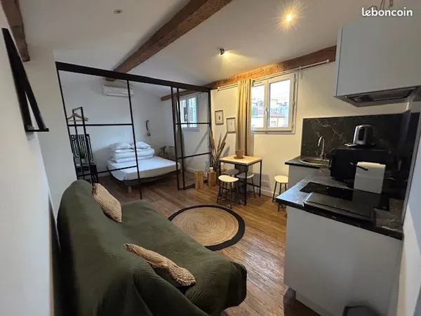 Studio 1 pièce 24 m²