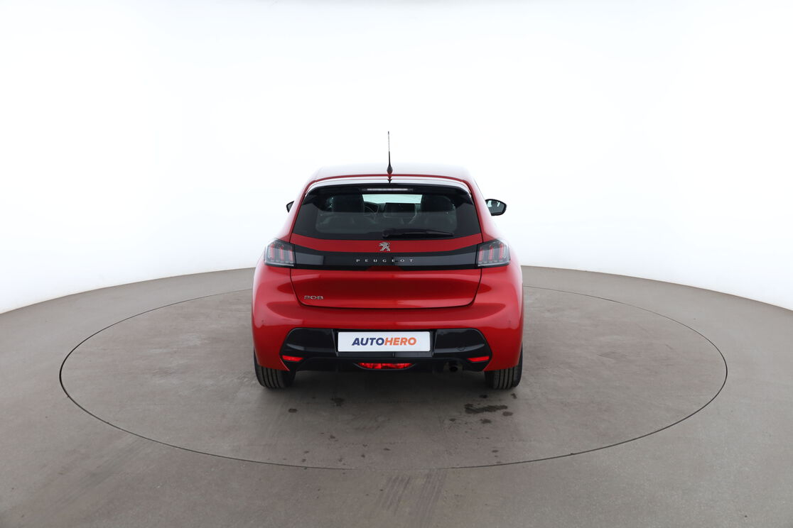 Peugeot 208 1.2 PureTech Allure — photo 4
