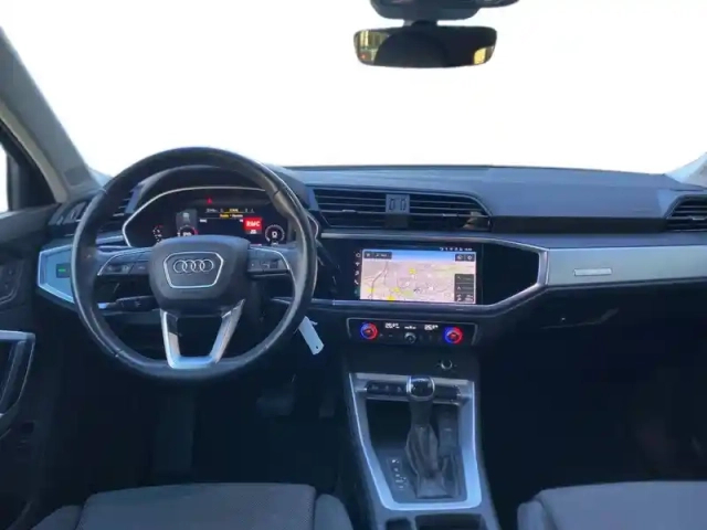 Audi Q3 35 tdi 150 ch s tronic 7 — photo 31