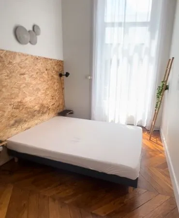 Sans frais d'agence, T2 meublé cosy rénové par décoratrice d'intérieur, toutes charges comprises