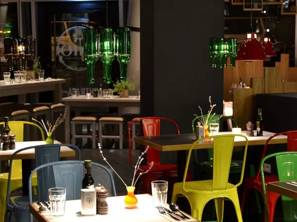Fonds de commerce restaurant du midi, zone commerciale Montauban, avec joli jardin