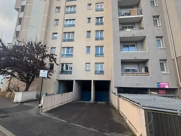 Parking 12 m²