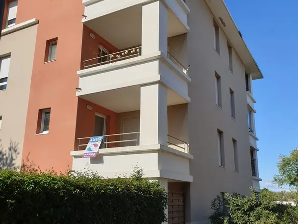 T3 60m² trigance avec parking sous sol