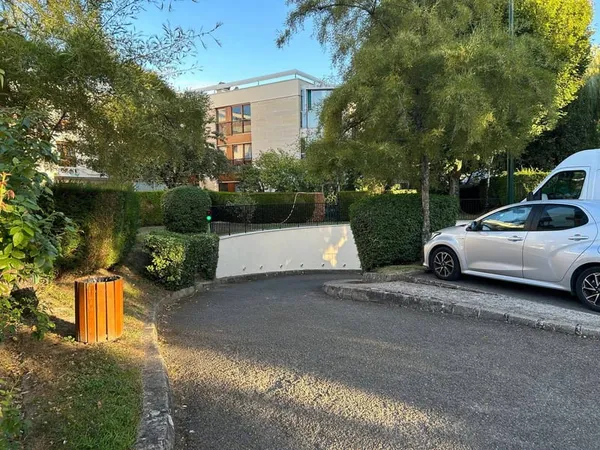 Parking 13 m²
