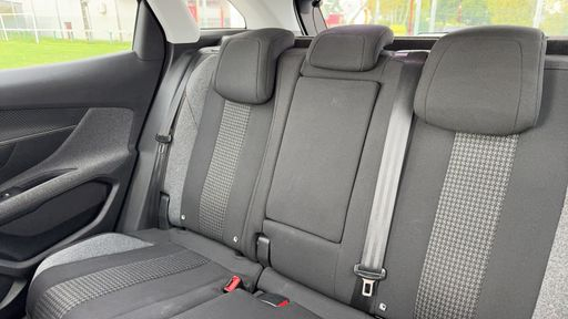 Peugeot 3008 1.6 BlueHDi 120 - Active Business – 2017 – 169986 km – Diesel – Boîte Manuelle — photo 30