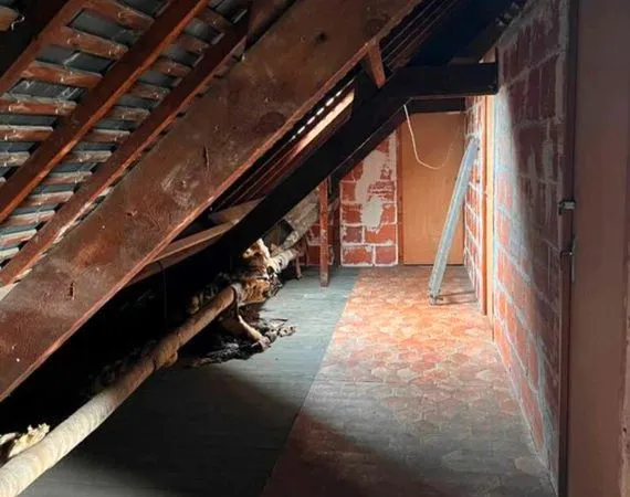 Créez votre loft sous les toits : plateau de 70 m² au sol 35 m2 Carrez à Robien