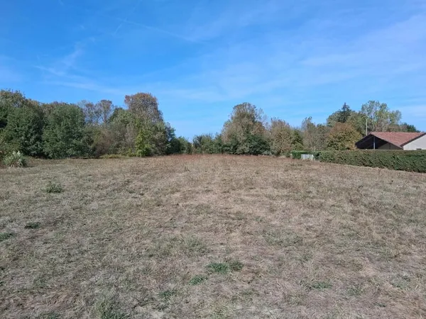Terrain 803 m²