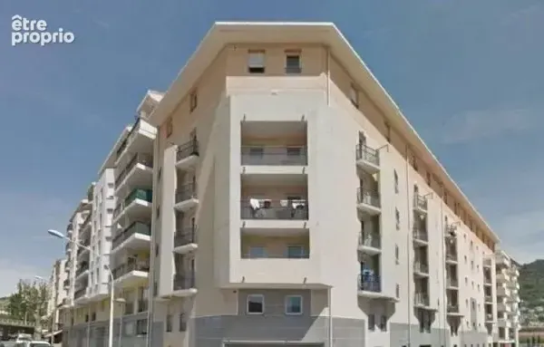 INVESTISSEMENT LOCATIF  Nice  Résidence Étudiante City Résidence Nice  6.95 % de rentabilité