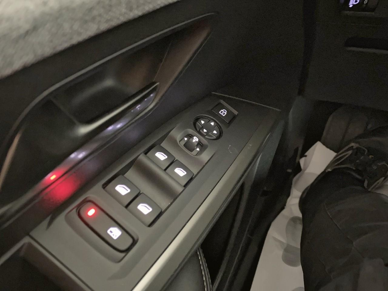Peugeot 5008 hybrid 145 ch e-dcs6 allure — photo 20