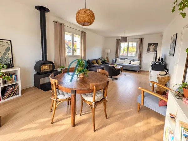 SUCÉ-SUR-ERDRE MAISON FAMILIALE RÉNOVÉE, 5 CHAMBRES, CENTRE