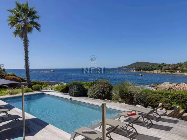 Villa 6 pièces 200 m²