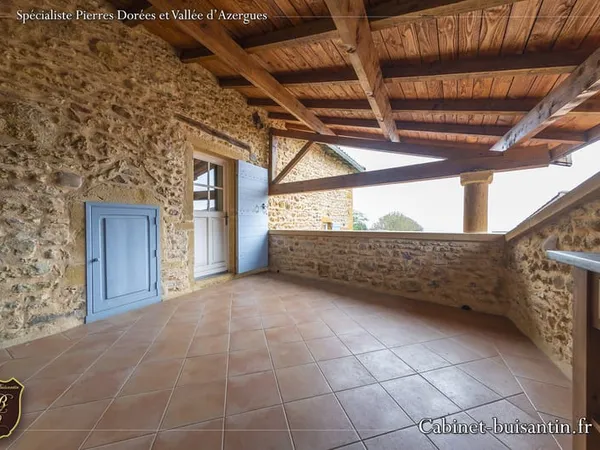 Cachet pour cette maison de village
