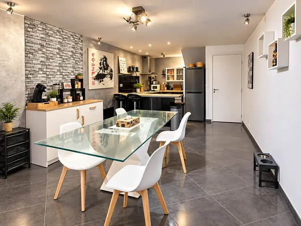 PIGNANS ECLUSIVITE Maison de village T4 avec caves, petit extérieur et balcon