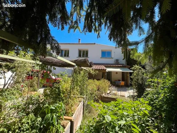 Maison de ville 6 pièces 180 m²