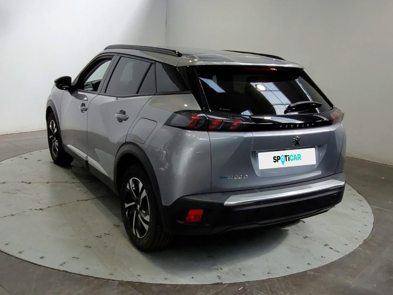 Peugeot 2008 electrique 136 ch allure — photo 3