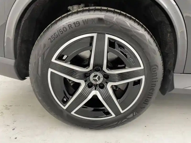 Mercedes Glc 300 e 9g-tronic 4matic — photo 19