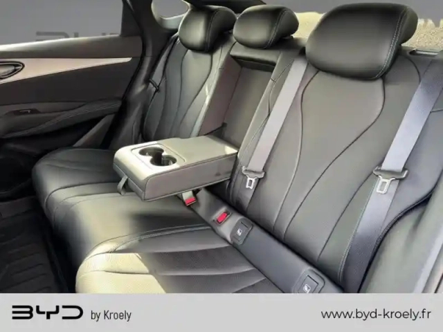 Byd Seal comfort lite 156 kw 212 ch — photo 32
