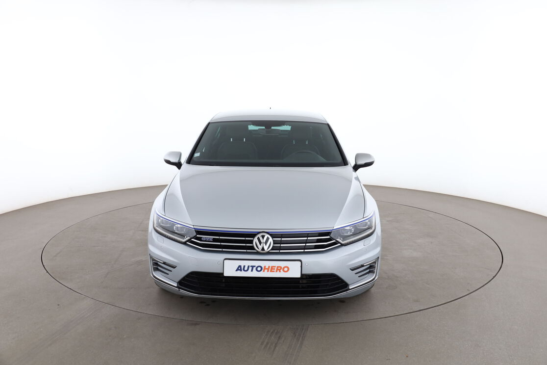 Volkswagen Passat 1.4 TSI GTE DSG6 — photo 8