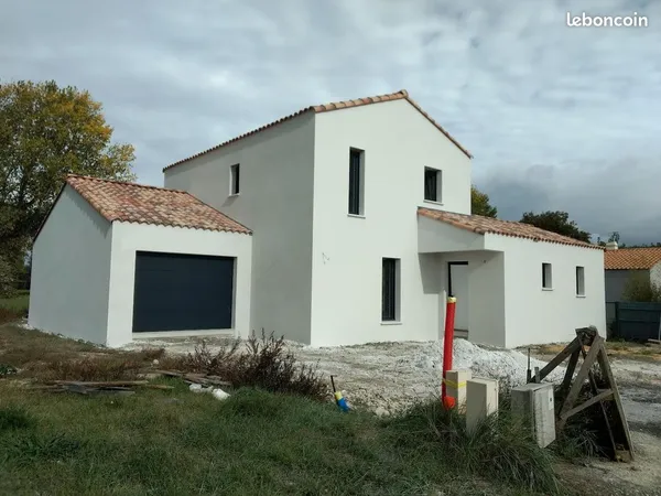 Particulier vend maison réalisée par des artisants