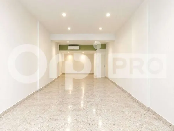 COMPIEGNE - LOCAL COMMERCIAL 35 M²
