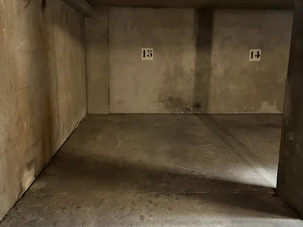 Loue parking 10m² Paris 15ème Nord