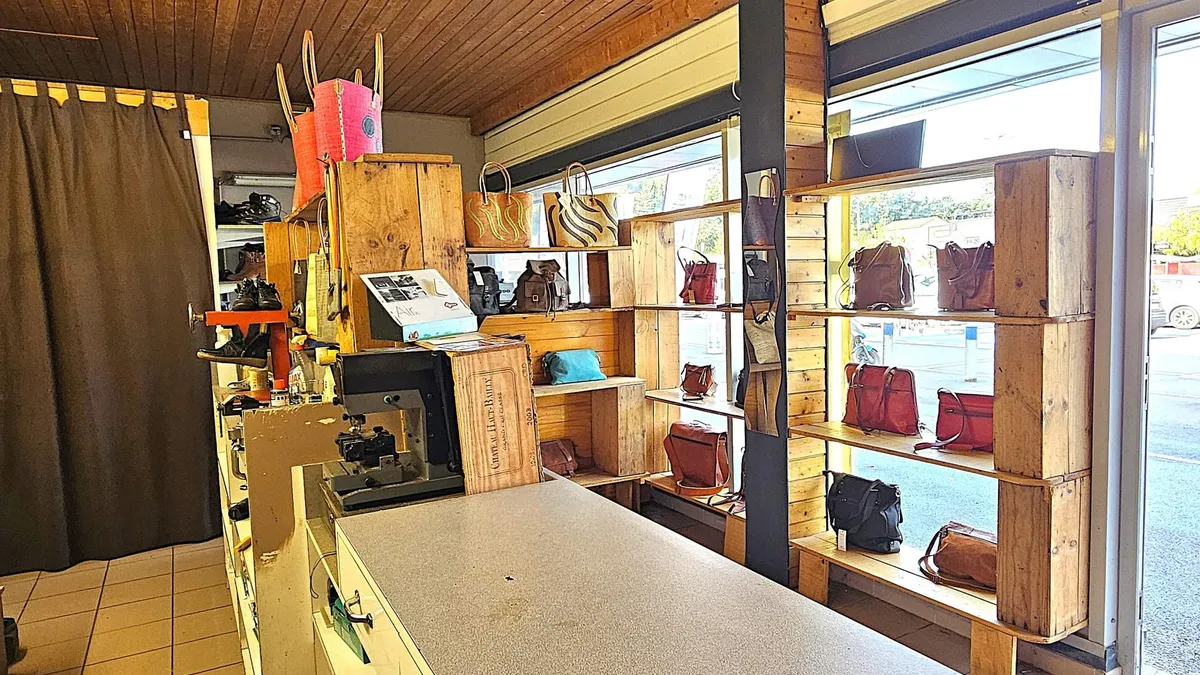 Photo 10