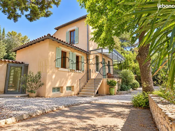 Maison 6 pièces 151 m²