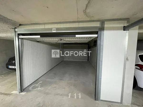 Parking 20 m²