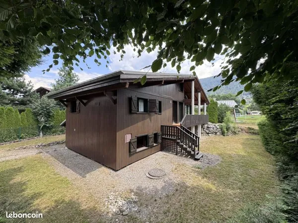 Chalet 8 pièces 255 m²