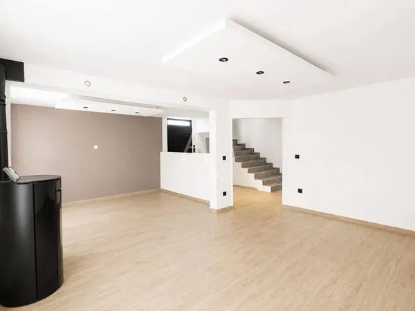 Maison 7 pièces 167 m²