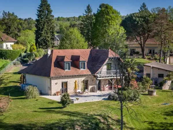 Maison 7 pièces 185 m²