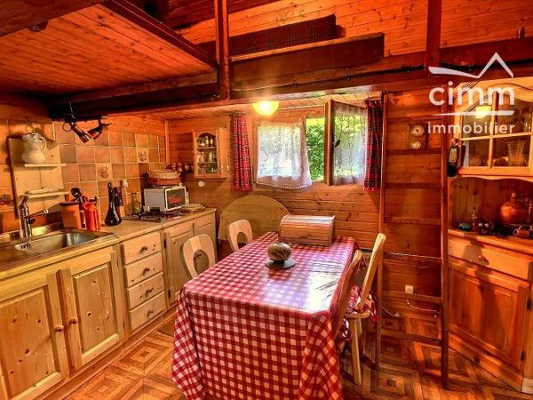 A VENDRE-RIVIERE ENVERSE (74440) CHALET ATYPIQUE  VÉRITABLE