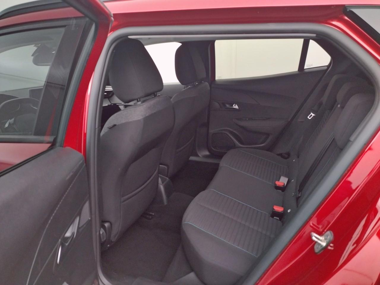 Peugeot 2008 puretech 100 s&s bvm6 style — photo 13