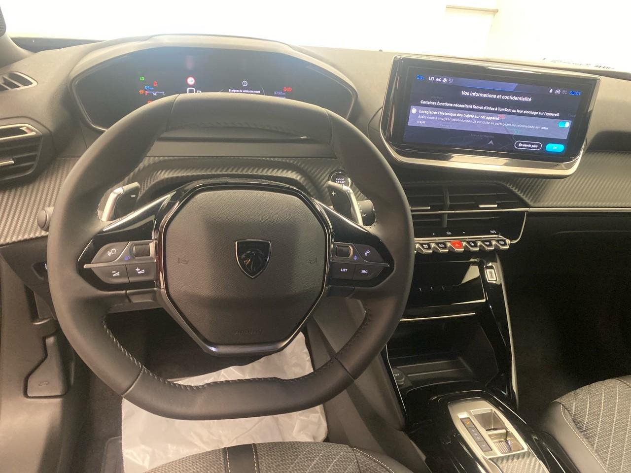 Peugeot 2008 hybrid 145 e-dcs6 allure — photo 12