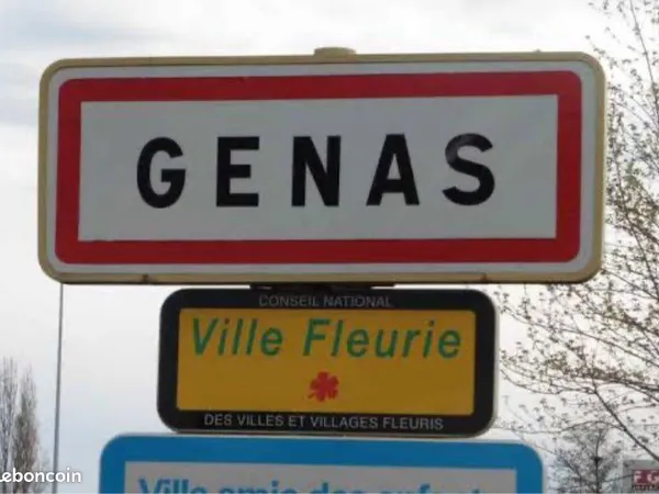 à vendre - local commercial loué - genas centre-ville (69740