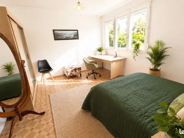 COLOCATION ÉTUDIANTE meublée 84 m² - Métro B Les Gayeulles