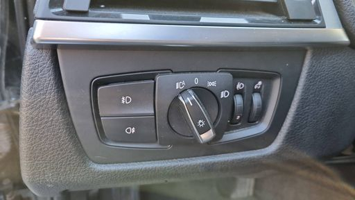 BMW Serie 3 316 d 116 - Modern – 2013 – 140456 km – Diesel – Boîte Manuelle — photo 19