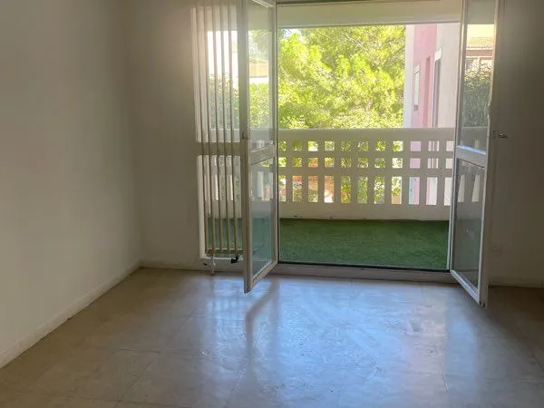Loue Appartement T4 centre de plan de cuques