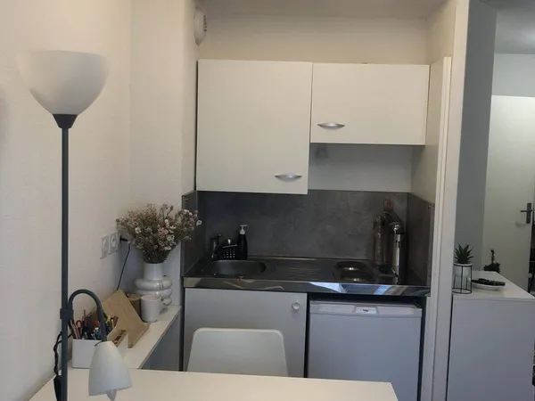 Studio 1 pièce 19 m²