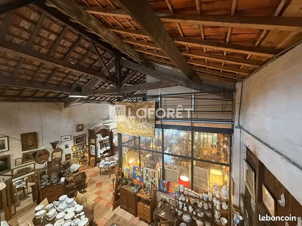 Local commercial 392 m² PREIGNAC