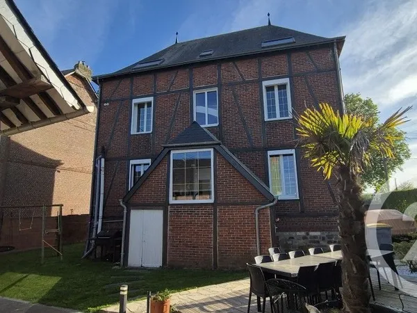 Maison 13 pièces 227 m²