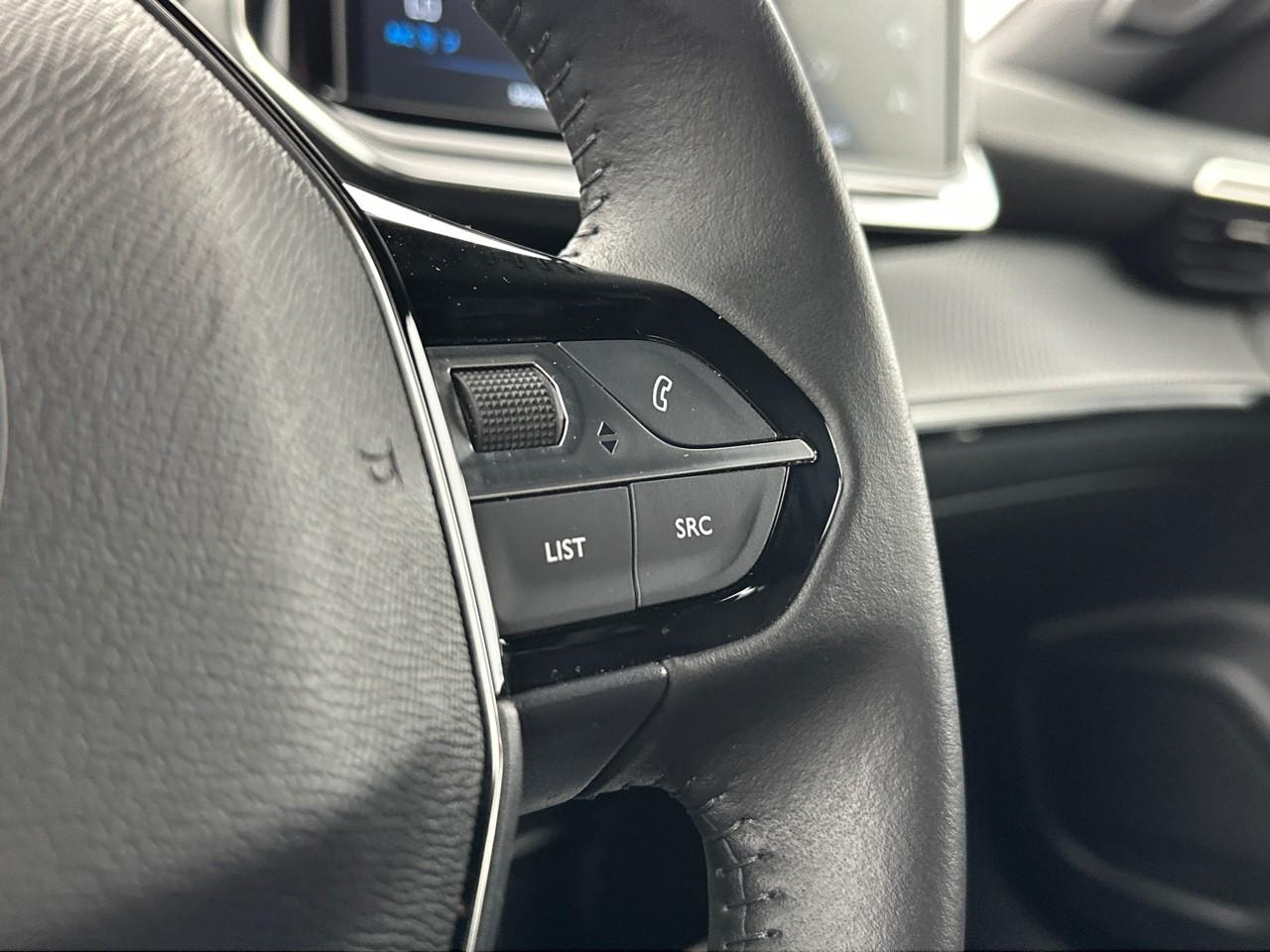 Peugeot 2008 100 s&s bvm6 style — photo 18