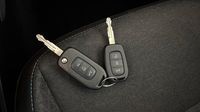 Renault Captur 1.0 TCe 90ch Evolution — photo 16