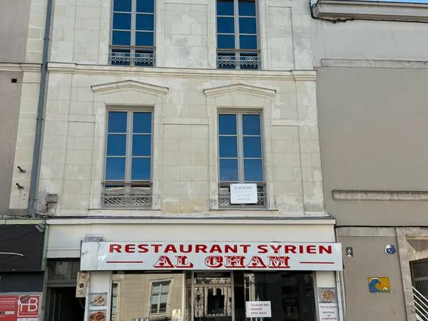 3 appartements en plateaux a aménager