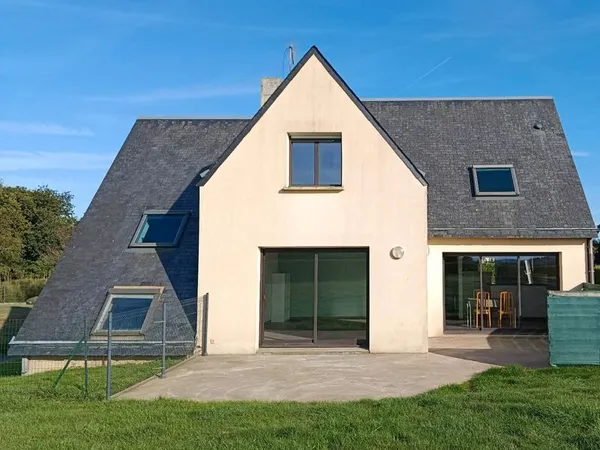Maison familiale meublée de 115 m² avec 5 chambres et grand jardin