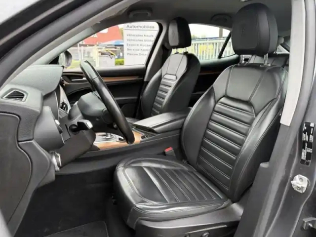 Alfa Romeo Stelvio 2.0t 280ch super q4 at8 my19 — photo 5