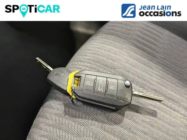Opel Corsa 1.2 75 ch bvm5 — photo 21