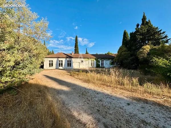 Maison 7 pièces 257 m²