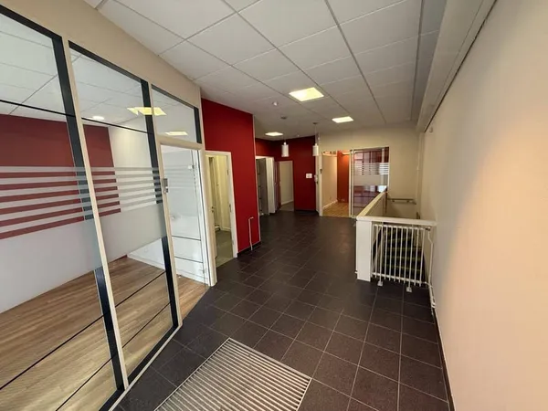 Local commercial 98 m²